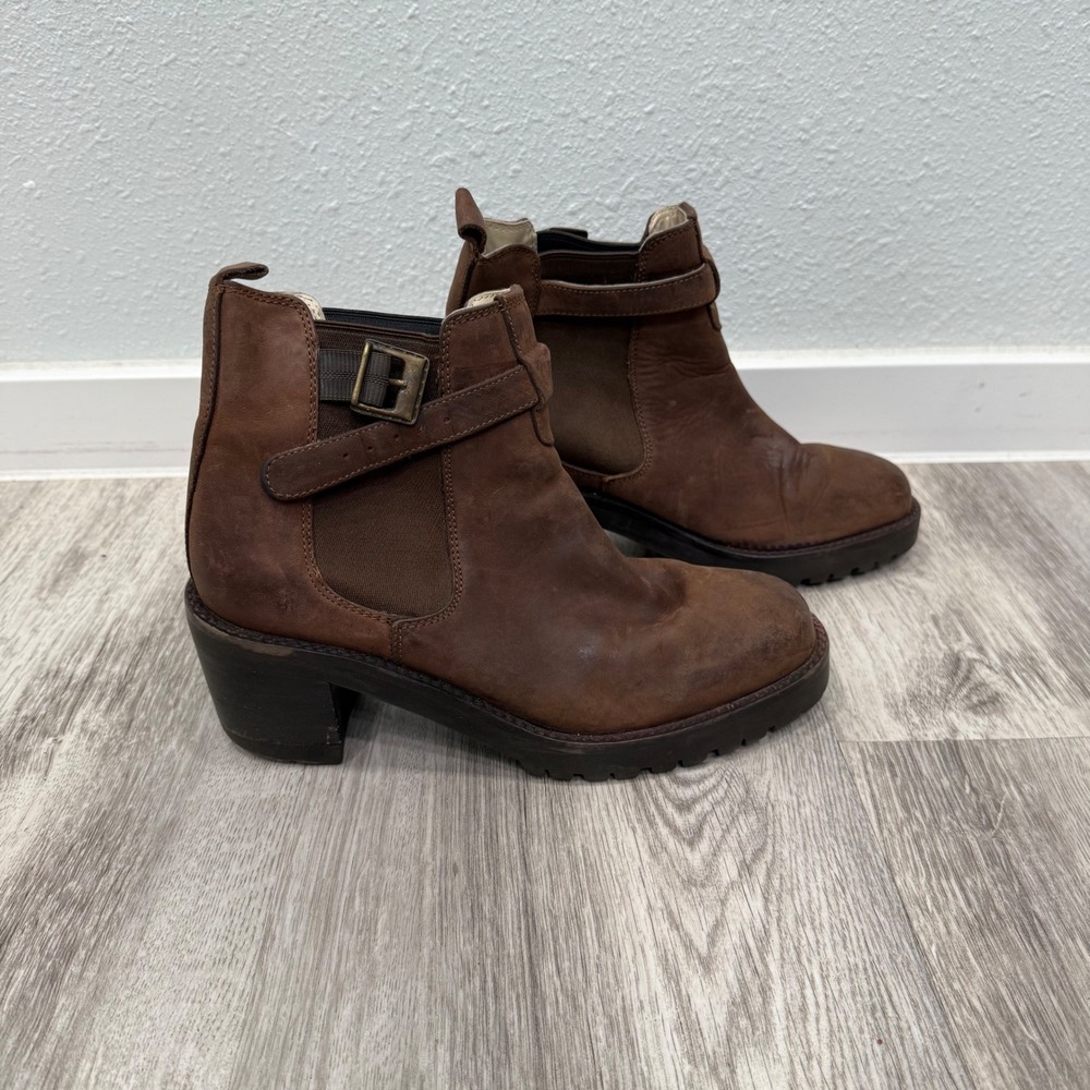 Gap‎ Brown Leather Heeled Ankle Boots Buckle Strap Lug Sole Women's Size 8.5